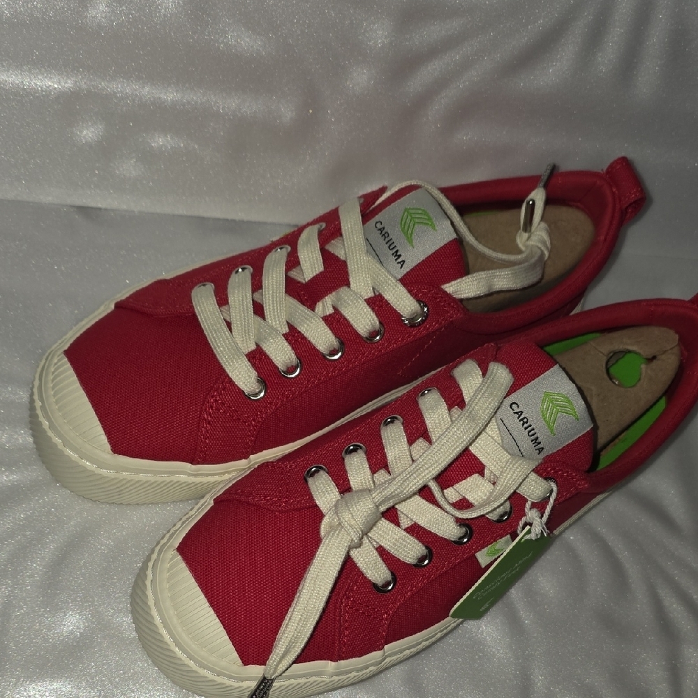 Cariuma Women's Bold Red Sneakers OCA Low CANVASS - Picture 4 of 8